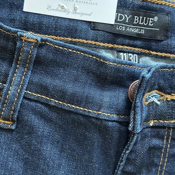Judy Blue straight fit Dark Indigo Jeans - Picture 5 of 8